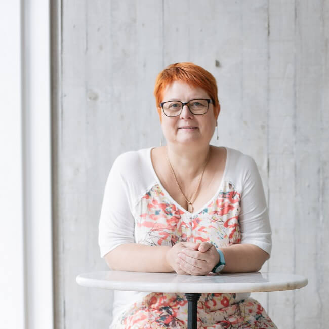 Corine, une conseillère attentive Corine Scherpereel vous écoute